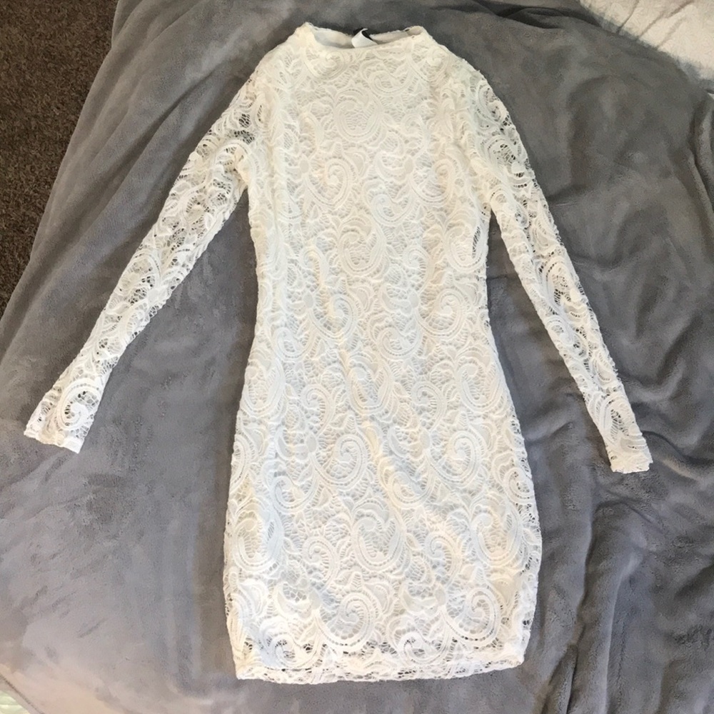 Windsor lace dress